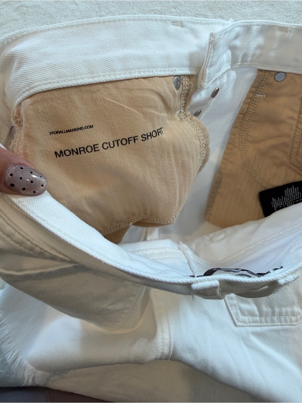 7 for All Mankind Shorts - Picture 5 of 6